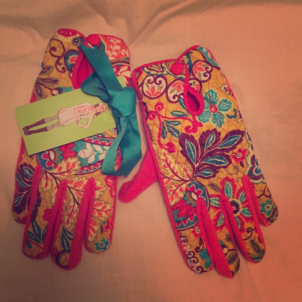 Vera Bradly gloves